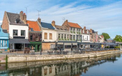 Amiens : pourquoi la « Petite Venise du Nord » est devenue le hub de la création de sites Web en 2026 ?